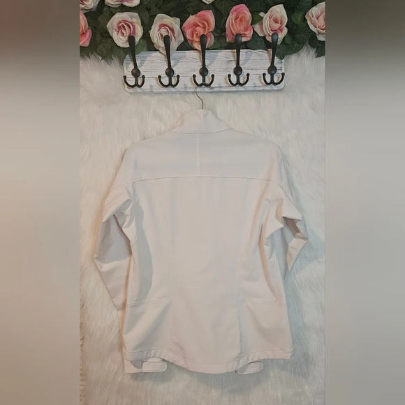 Avia Classic Ivory Performance Shell Jacket - Picture 3 of 7